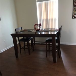 Dining room table
